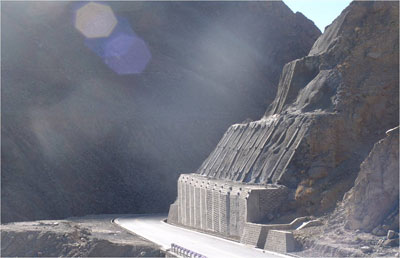 IMHE Makes Important Breakthrough in Pre-reinforced Structure in High Cutting Slope